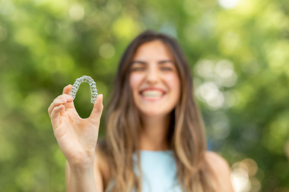 invisalign-and-braces-work-for-common-orthodontic-cases